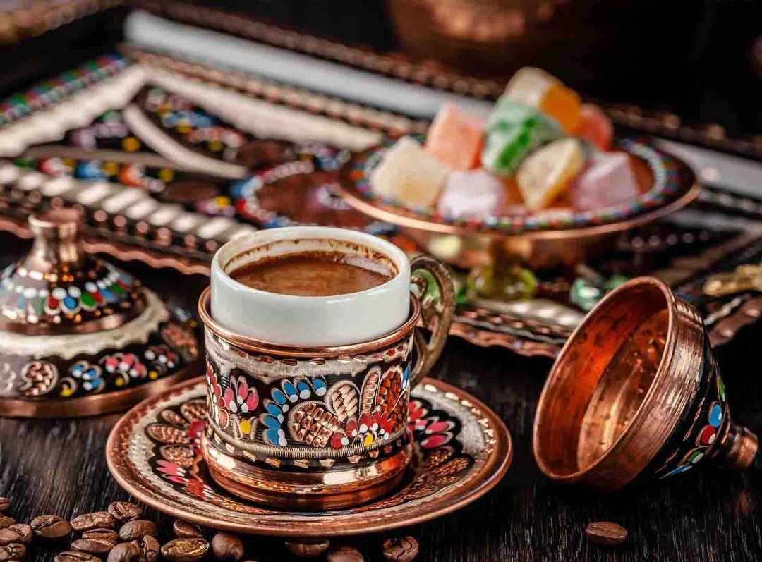 Türk Kahvesi Neden Küçük Fincanda İçilir? İşte 500 Yıllık Geleneğin Sırrı 67 türk kahvesi