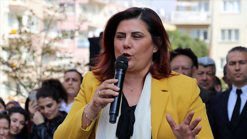 Topuklu Efe Kimdir? Aydın’ın ‘Topuklu Efe’si Özlem Çerçioğlu ve Gündemdeki Siyasi Gelişmeler 54 topuklu efe