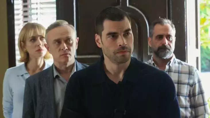 Veliaht Dizisinin Timur’u Akın Akınözü Kimdir? Hayatı, Kariyeri ve Öne Çıkan Rolleri 65 image 64